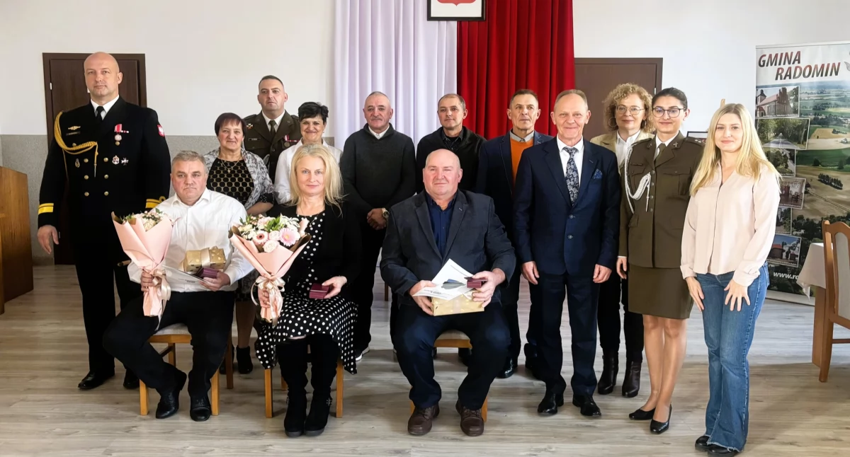 Wydarzenia lokalne, podziękowaniu służbę dzieci - zdjęcie, fotografia