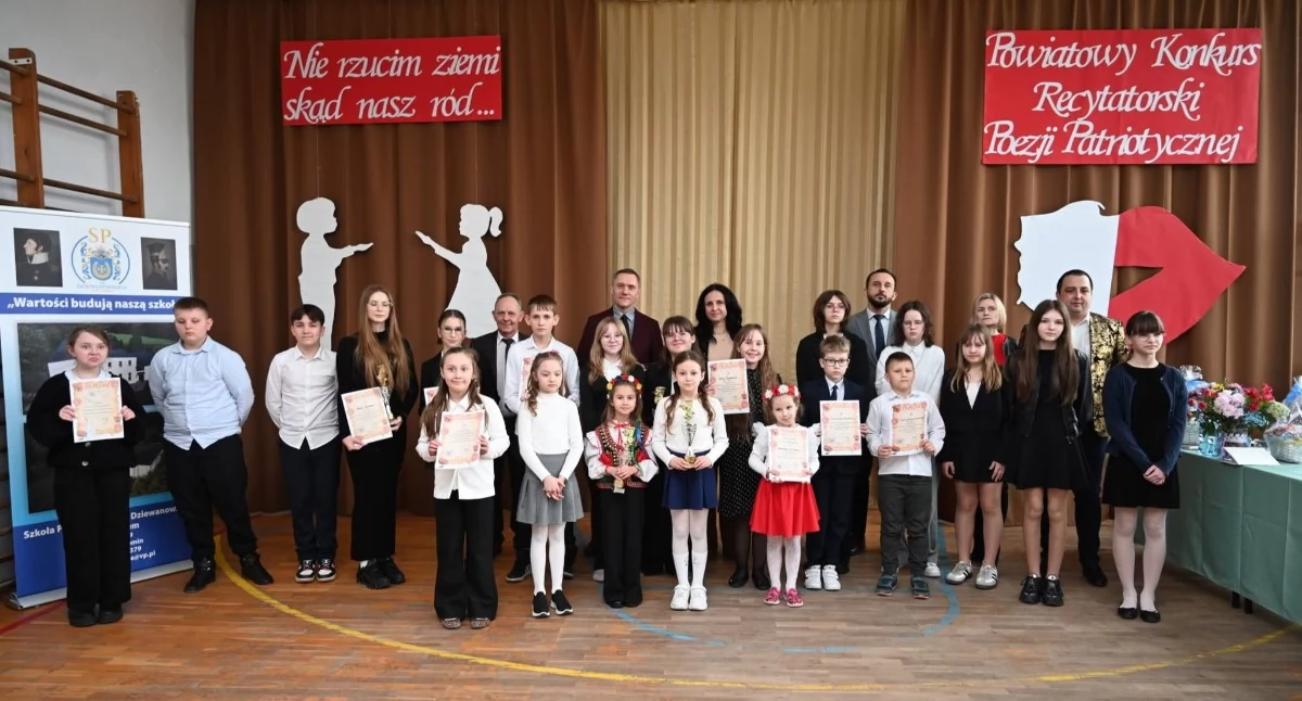 Wydarzenia lokalne, Najlepsi recytatorzy powiecie - zdjęcie, fotografia