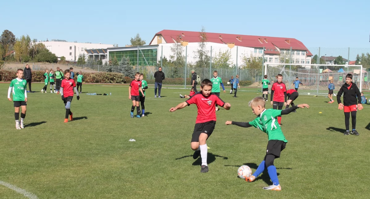 Piłka nożna, Wyłonili mistrzów powiatu [zdjęcia] - zdjęcie, fotografia