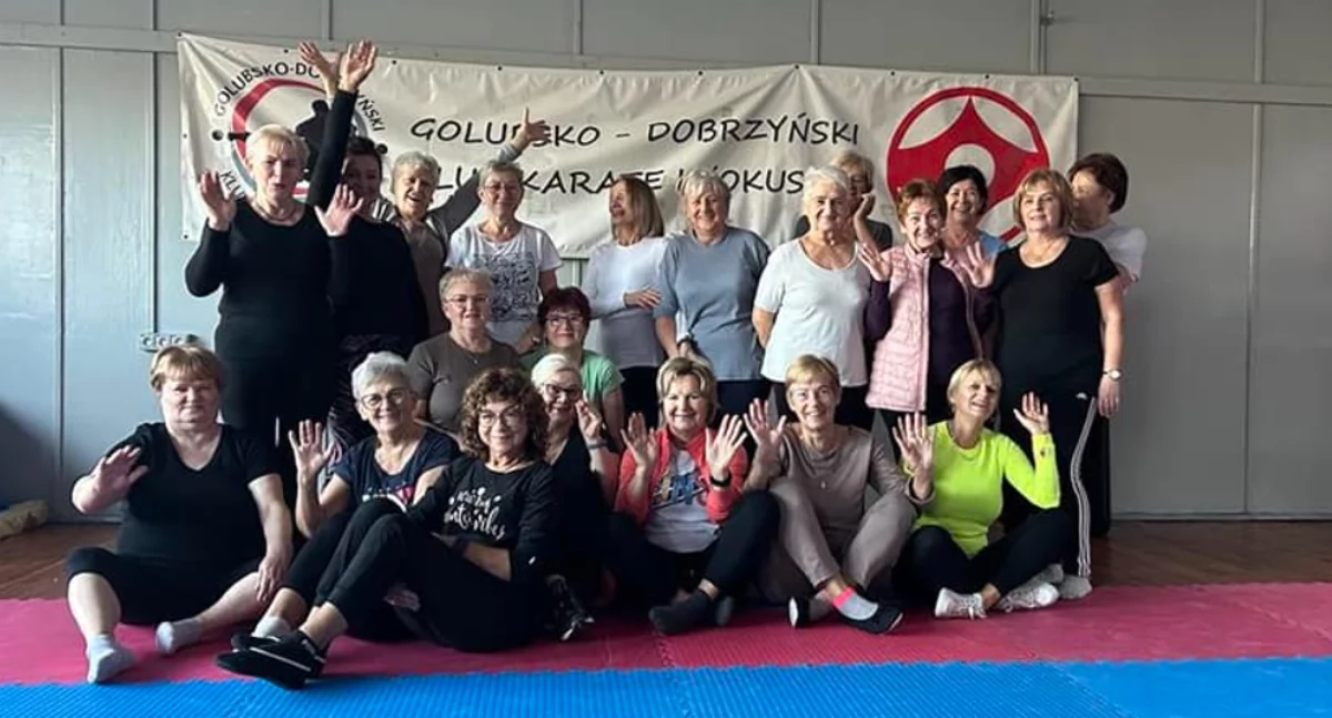 Stowarzyszenia i organizacje, Zapraszają aktywnych seniorów - zdjęcie, fotografia