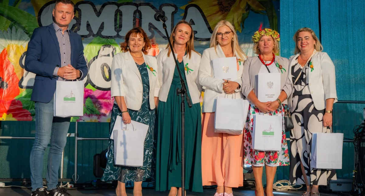 Wydarzenia lokalne, Bawili dożynkach Działyniu - zdjęcie, fotografia