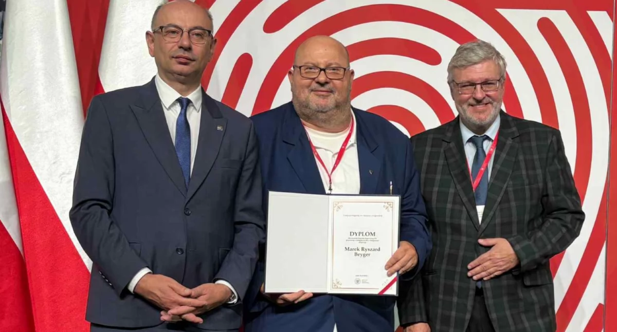 Edukacja, Nauczyciel Wazówny nagrodzony - zdjęcie, fotografia