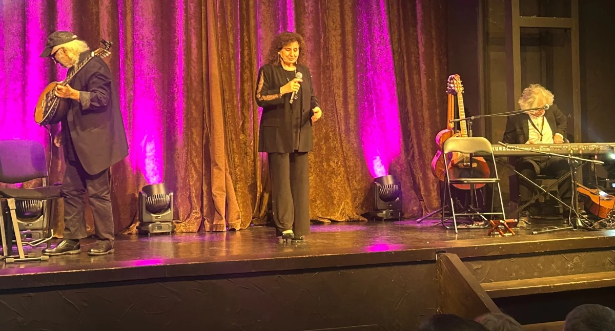 Domy kultury, Przed Marsz Mikołajów - zdjęcie, fotografia