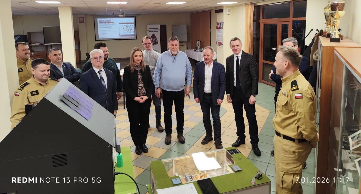 Państwowa Straż Pożarna, gotowym wszystko - zdjęcie, fotografia