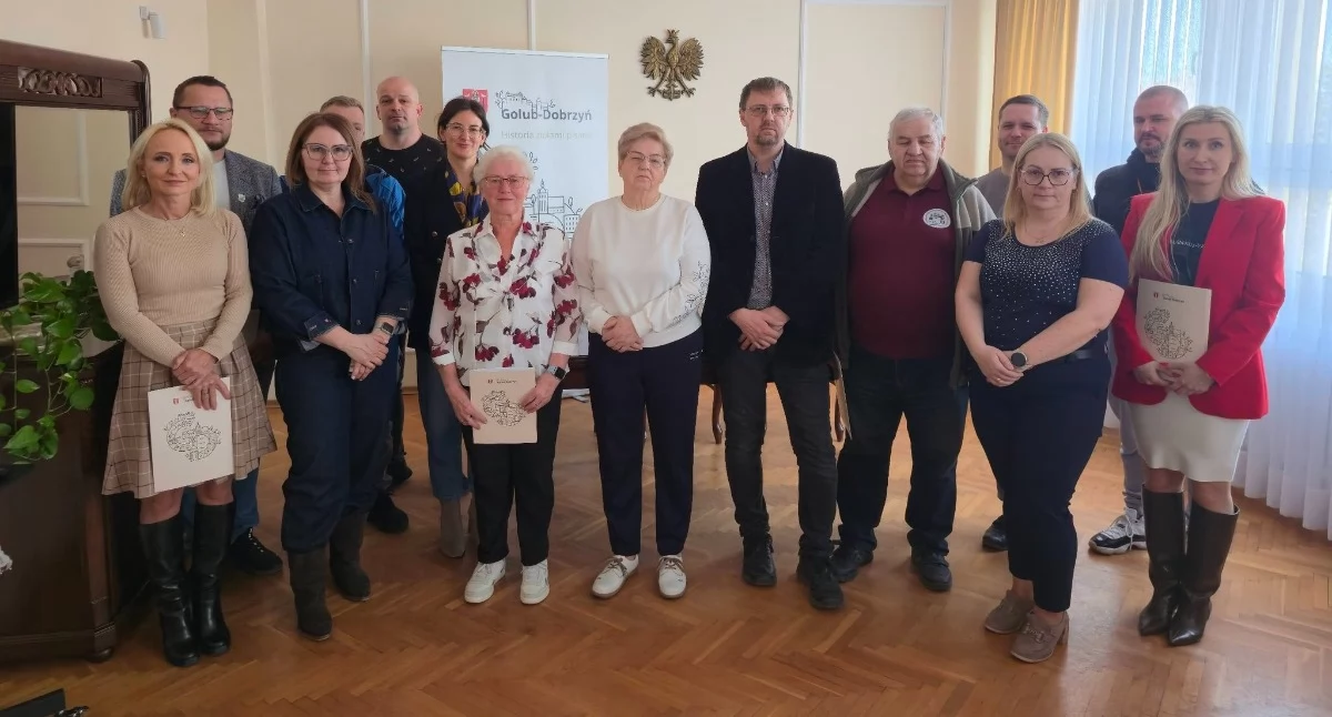 Urzędy, Dotacje sport kulturę - zdjęcie, fotografia