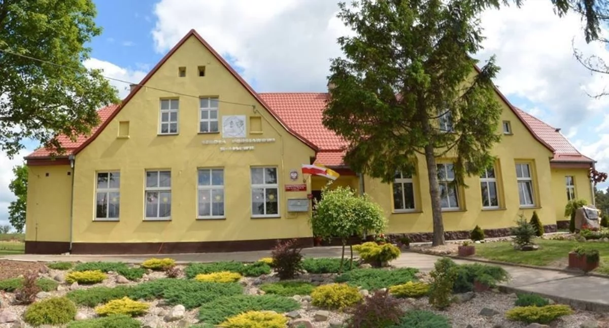 Interwencje, Szkoła jeszcze - zdjęcie, fotografia