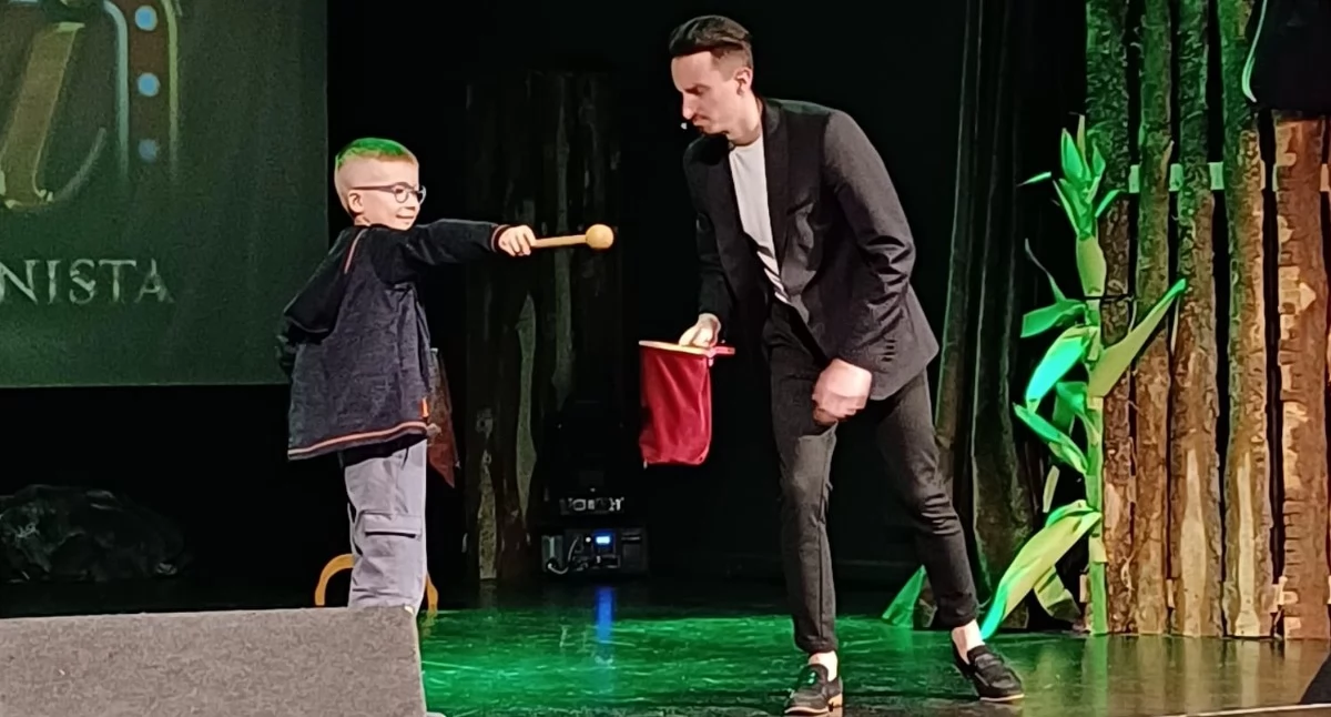 Domy kultury, Kulturalny rozkład jazdy - zdjęcie, fotografia