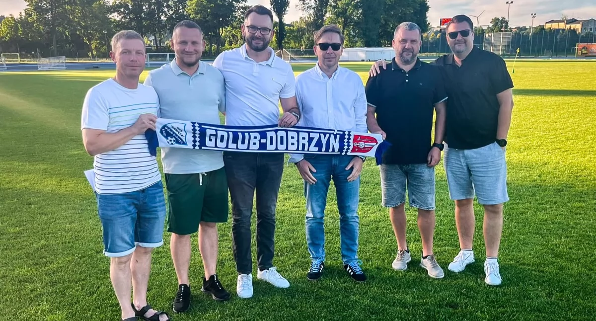 Piłka nożna, Drwęca Golub Dobrzyń zarząd - zdjęcie, fotografia