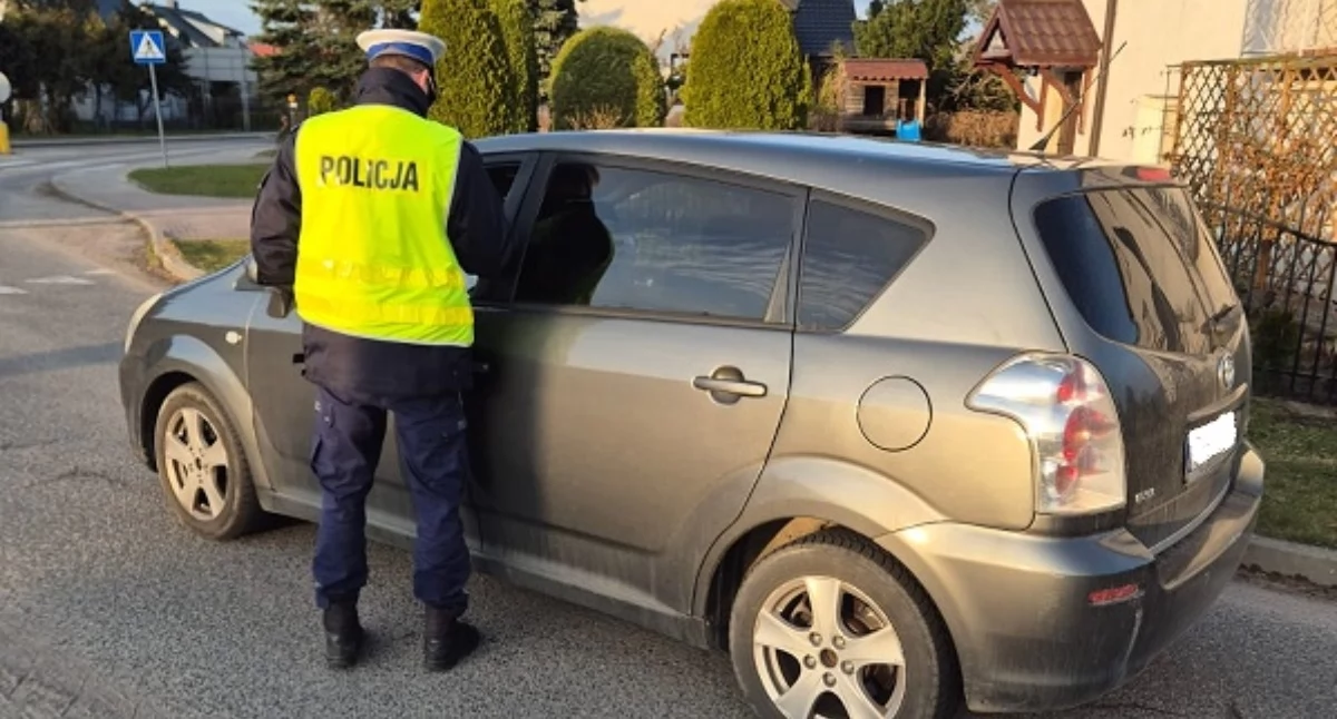 Kronika Kryminalna, Sprawdzili prawie kierowców Wpadł tylko jeden - zdjęcie, fotografia
