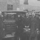 Jerzy Jeliński (x), drużynowy Stanisław Witkowski (xx), druh 
Sokół z Detroit Tadeusz...