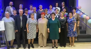 Seniorzy na dancingu