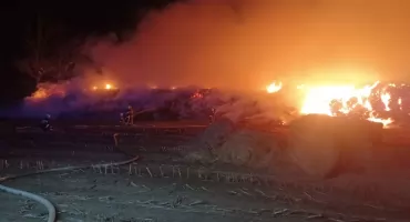 Pomagają poszkodowanemu rolnikowi