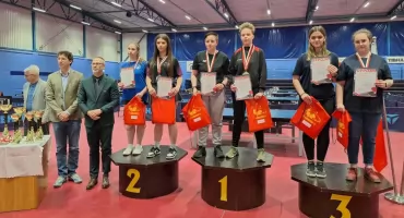 Mistrzowie tenisa stołowego