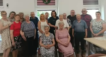 Policjantka odwiedziła seniorów w Elgiszewie